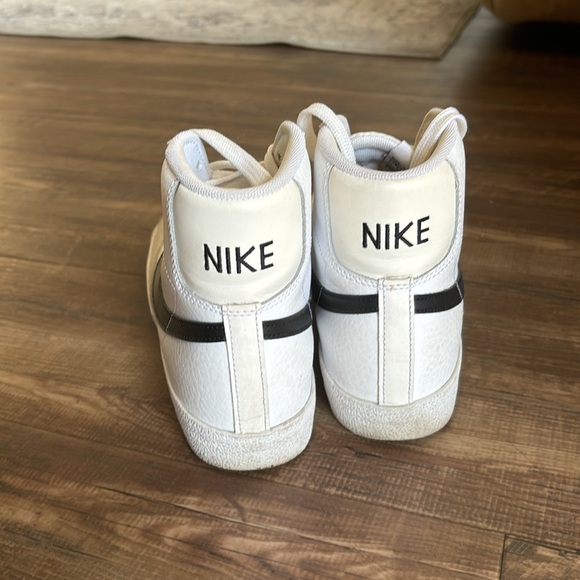Nike’s Blazer Mid - Picture 4 of 5